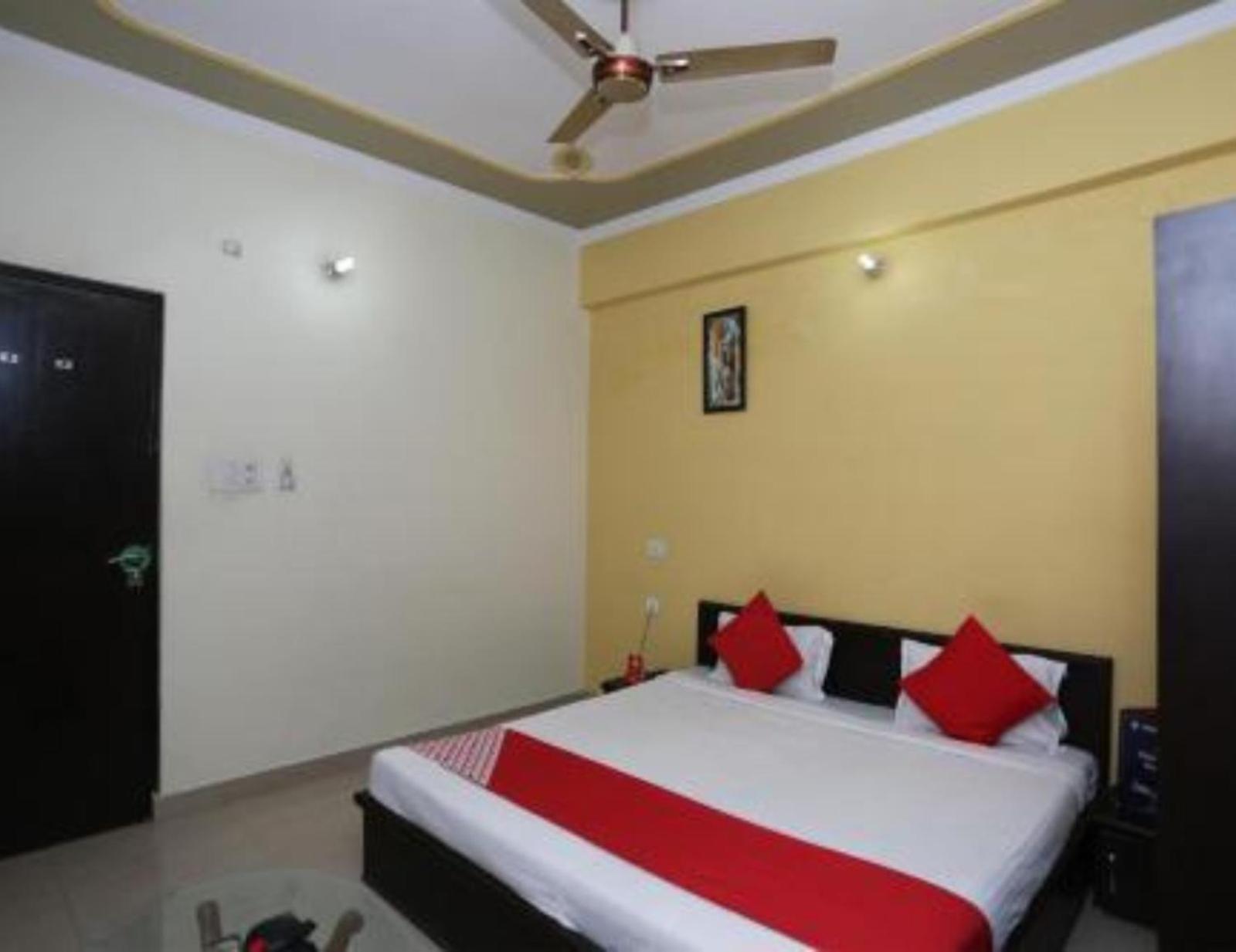 Hotel S K Palace Lucknow , Best Hotel In Lucknow , Hotel In Transport Nagar Lucknow ,Budget Hotels In Λάκναου Εξωτερικό φωτογραφία
