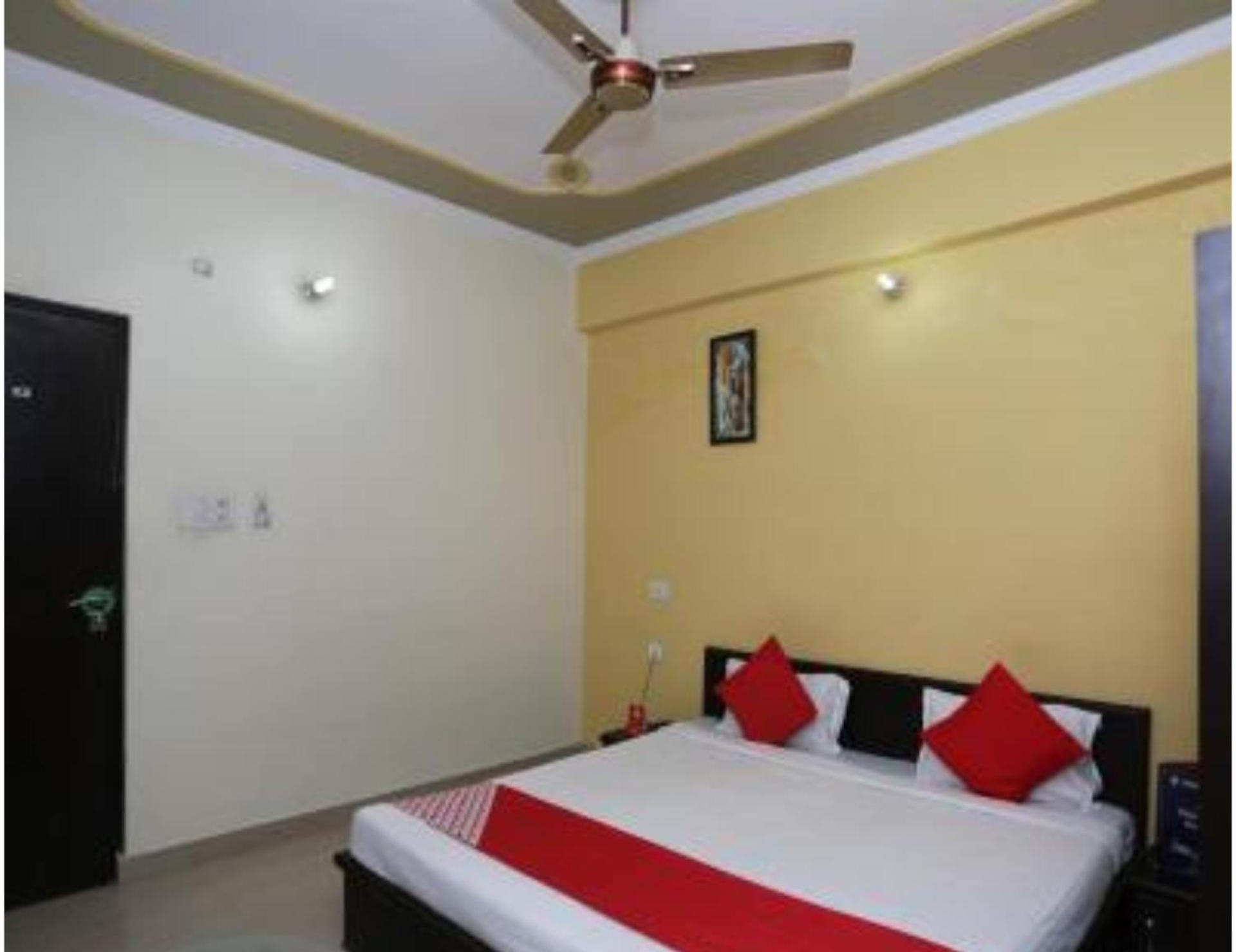 Hotel S K Palace Lucknow , Best Hotel In Lucknow , Hotel In Transport Nagar Lucknow ,Budget Hotels In Λάκναου Εξωτερικό φωτογραφία